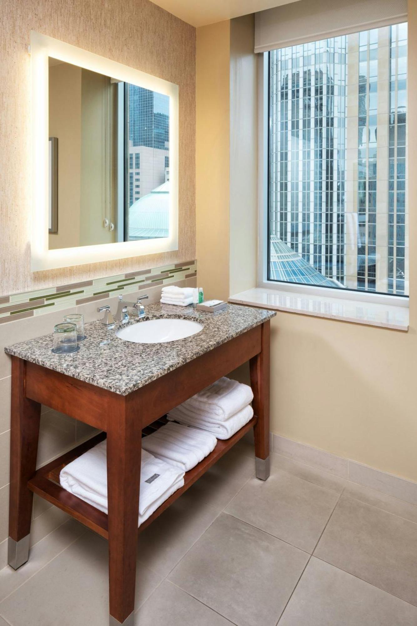 The Westin Minneapolis Exterior photo